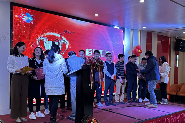 Conferencia anual de 2023 de H.Stars Group: los empleados se embarcan en un memorable viaje de 2 días a Conghua Guangzhou