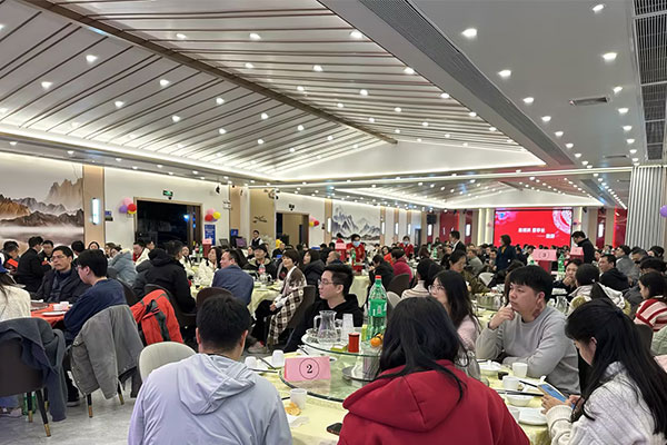 Los empleados de H.St se embarcan en un memorable viaje de 2 días a Conghua Guangzhou